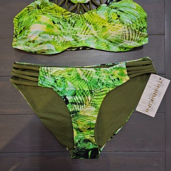 TiniBikini Women's Tropical Green Reversible high neck Bikini Set Size Medium - Picture 5 of 9
